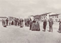 donne in piazza